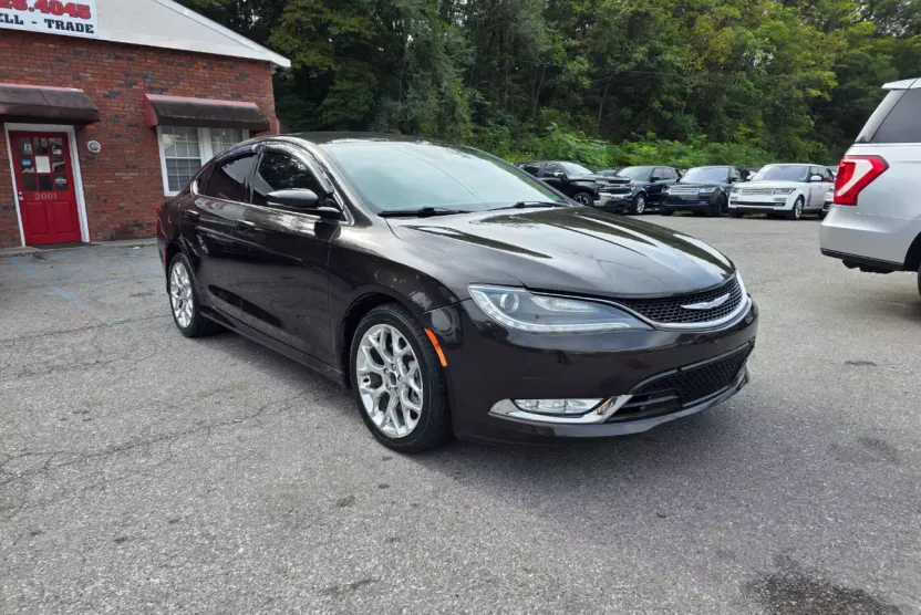 2015 Chrysler 200 C photo 1