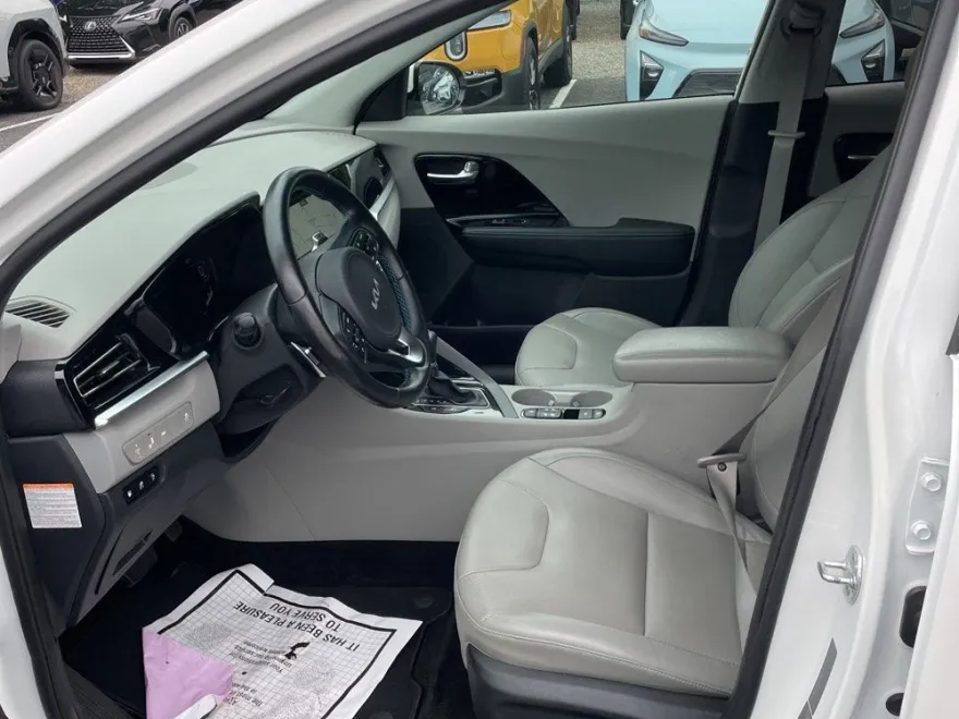 2022 Kia Niro Plug-In Hybrid EX Premium photo 1