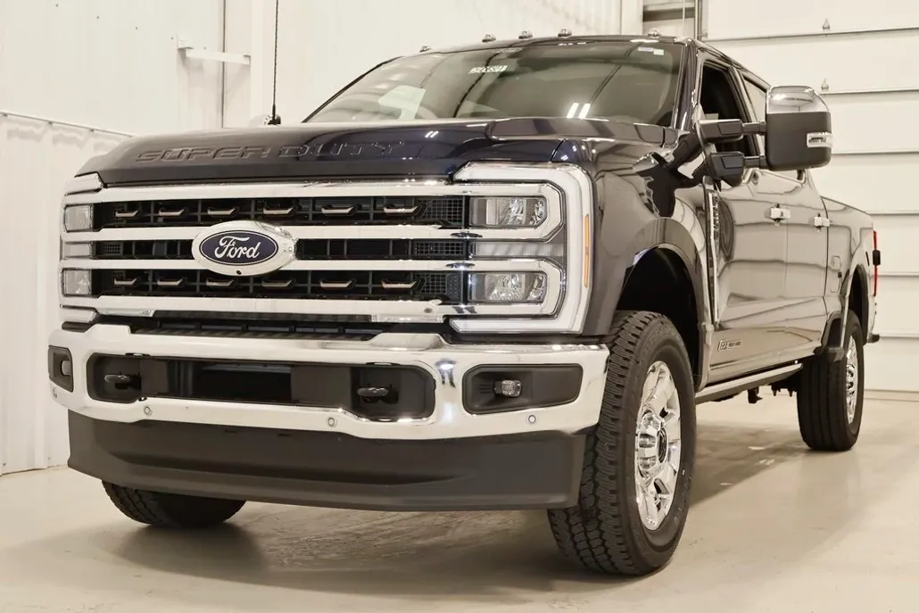 2025 Ford F-250 photo 1