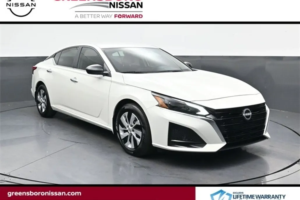 2025 Nissan Altima S photo 1