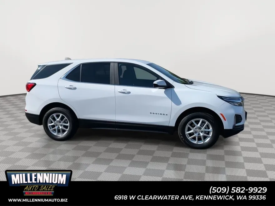 2024 Chevrolet Equinox LT photo 1
