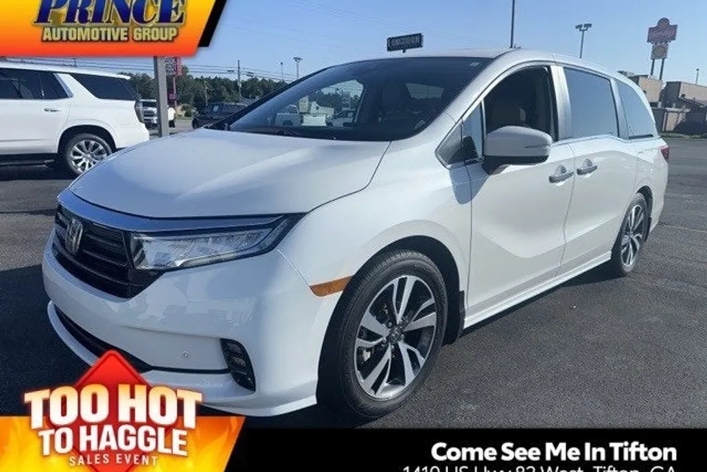 2021 Honda Odyssey Touring photo 1