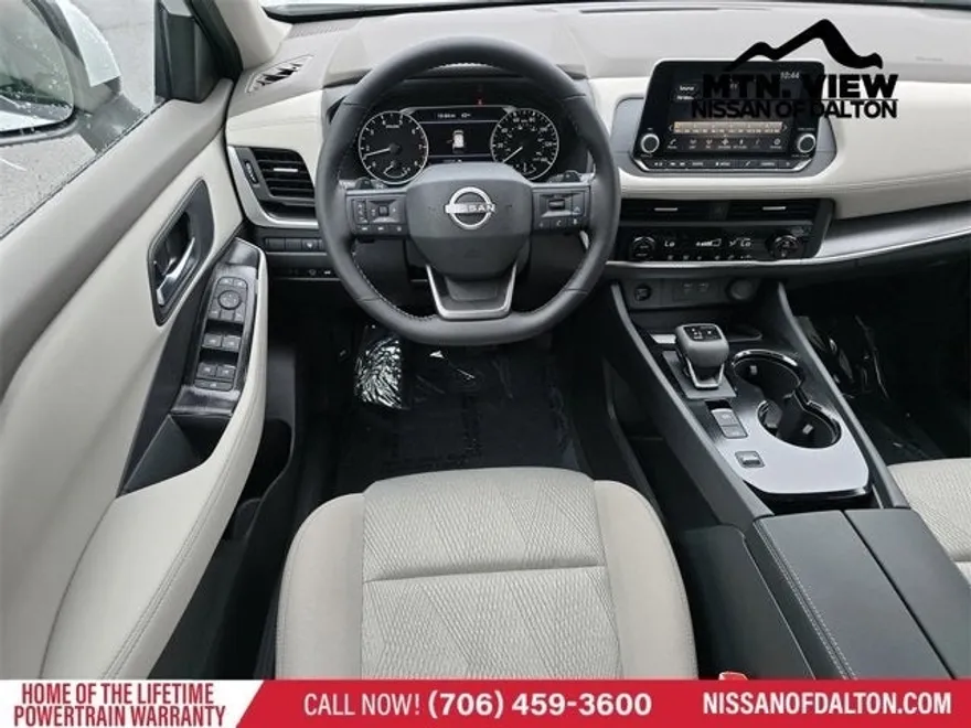 2025 Nissan Rogue SV photo 1