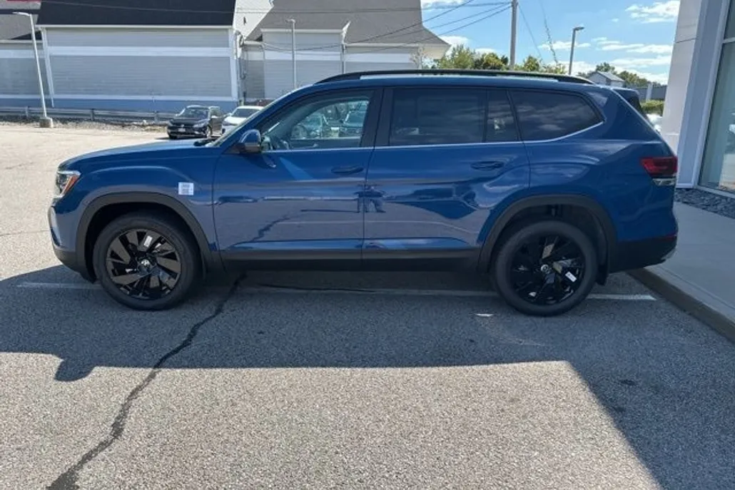 2026 Volkswagen Atlas SE Technology photo 1