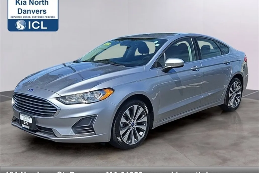 2020 Ford Fusion SE photo 1