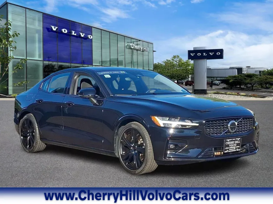2024 Volvo S60 Ultimate photo 1