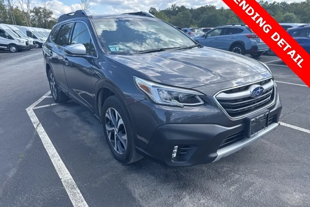 2022 Subaru Outback Touring photo 1