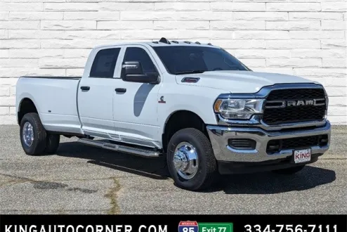 2024 Ram 3500 Tradesman photo 3