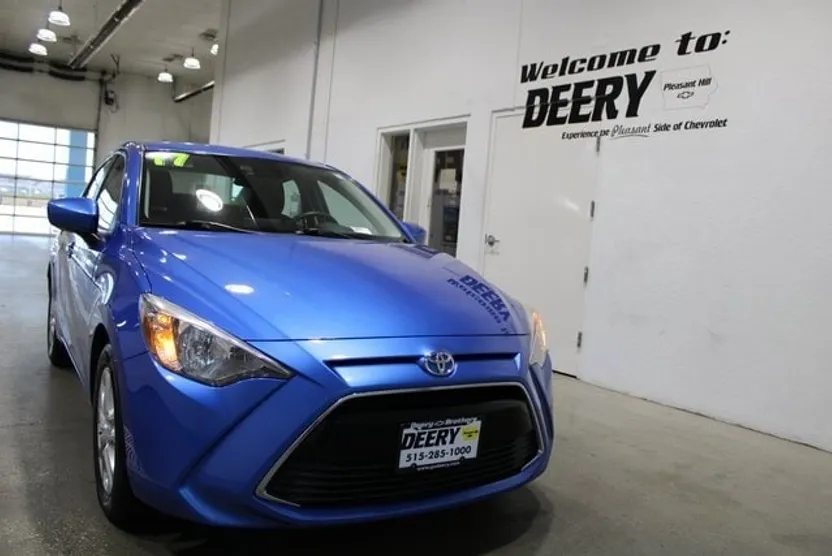 2017 Toyota Yaris iA photo 1