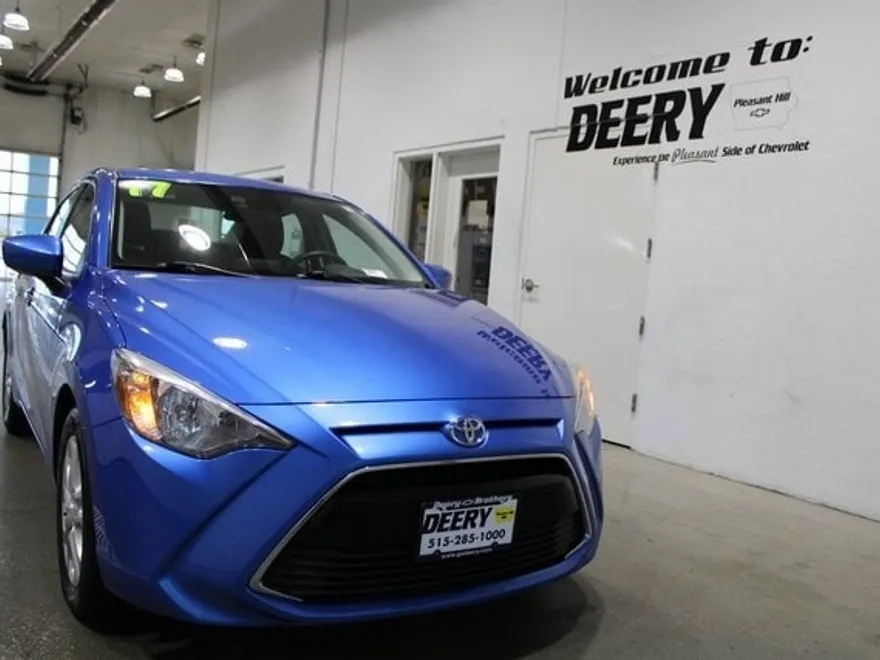 2017 Toyota Yaris iA photo 1