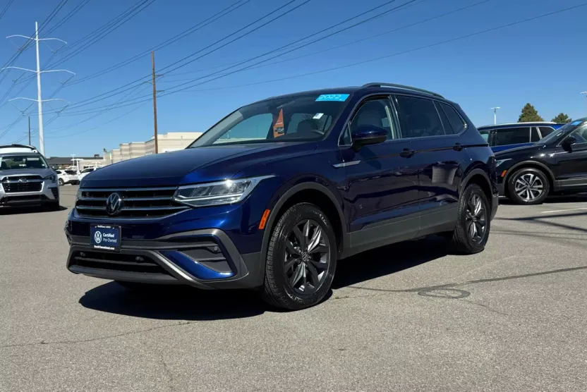 2022 Volkswagen Tiguan SE photo 1