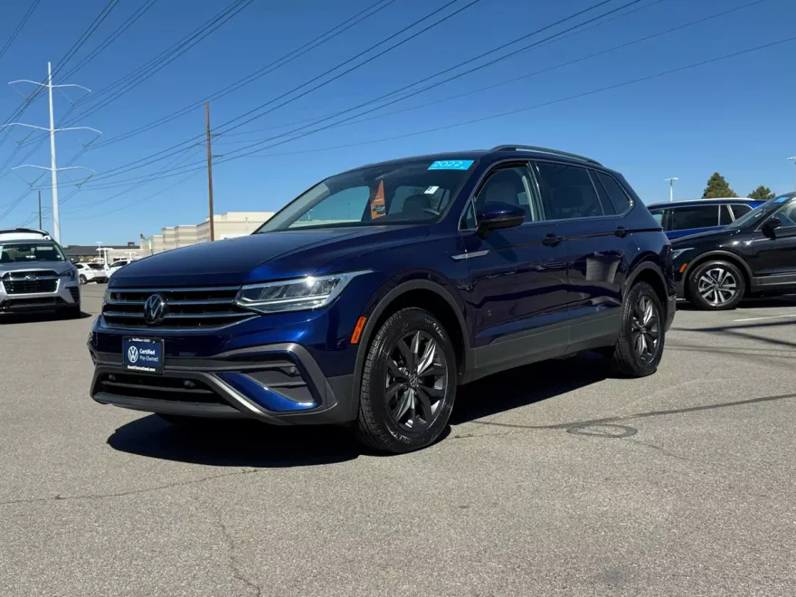 2022 Volkswagen Tiguan SE photo 1