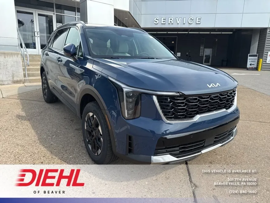 2025 Kia Sorento S photo 1