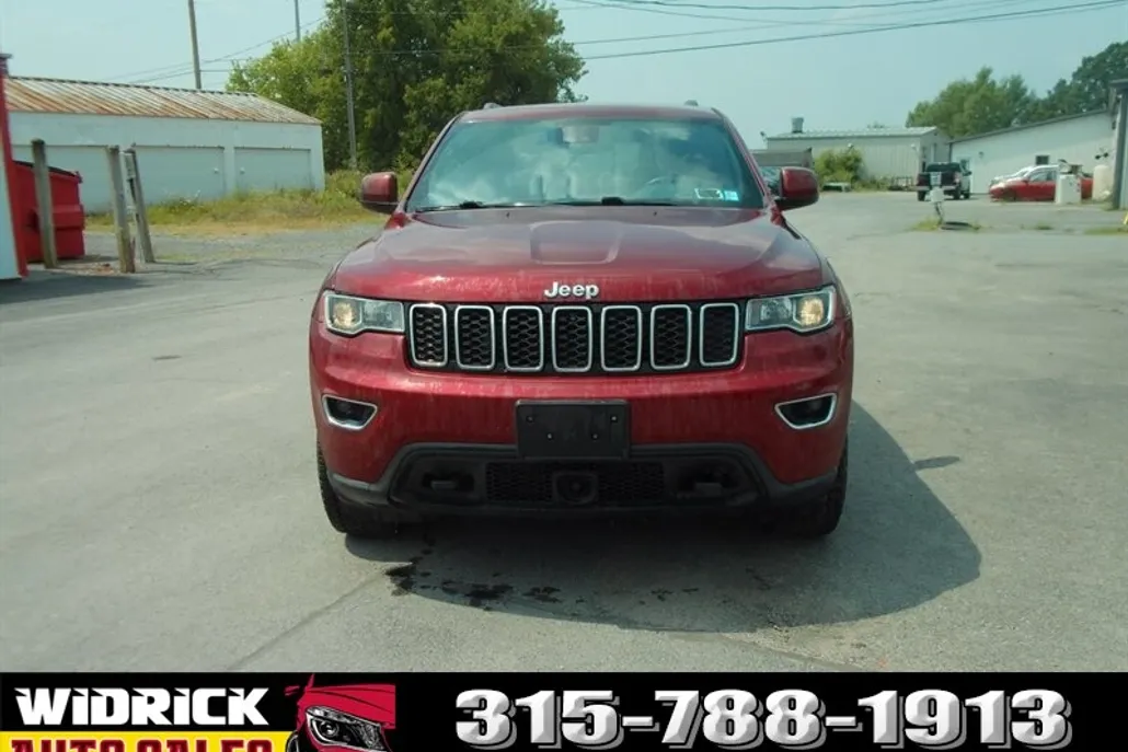 2020 Jeep Grand Cherokee Laredo photo 1