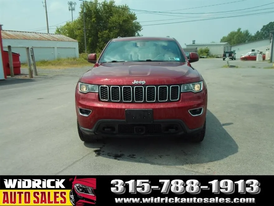 2020 Jeep Grand Cherokee Laredo photo 1