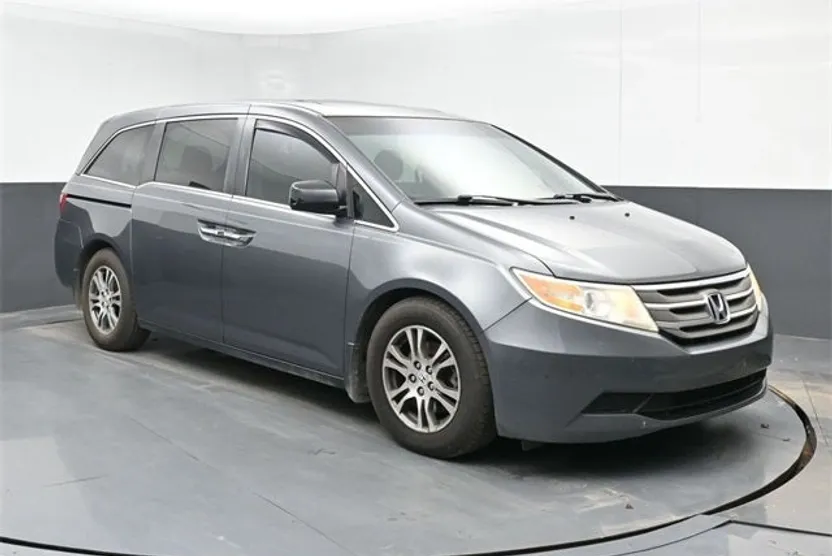2013 Honda Odyssey EX-L photo 1