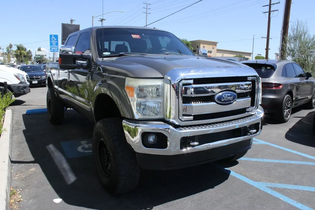 2012 Ford F-250 Lariat photo 1