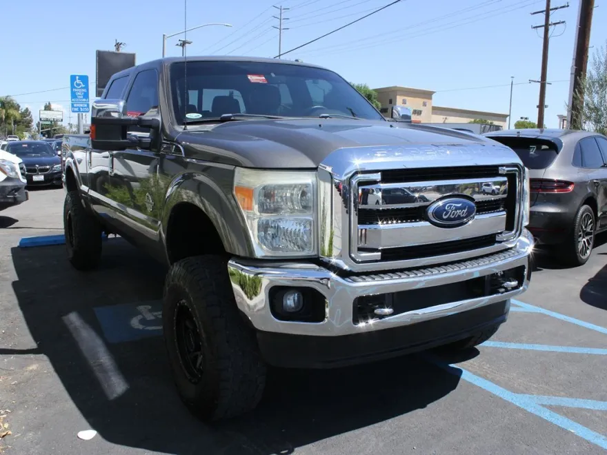 2012 Ford F-250 Lariat photo 1