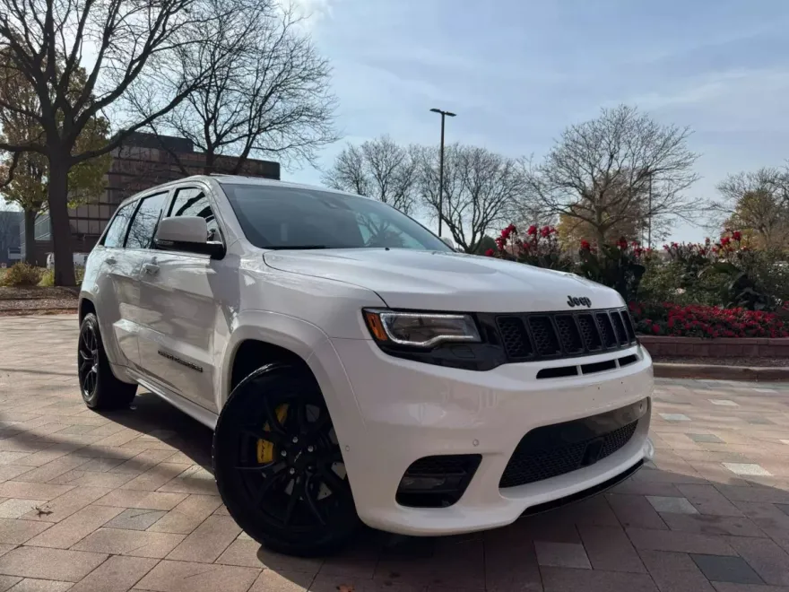 2021 Jeep Grand Cherokee SRT8 Sport photo 1