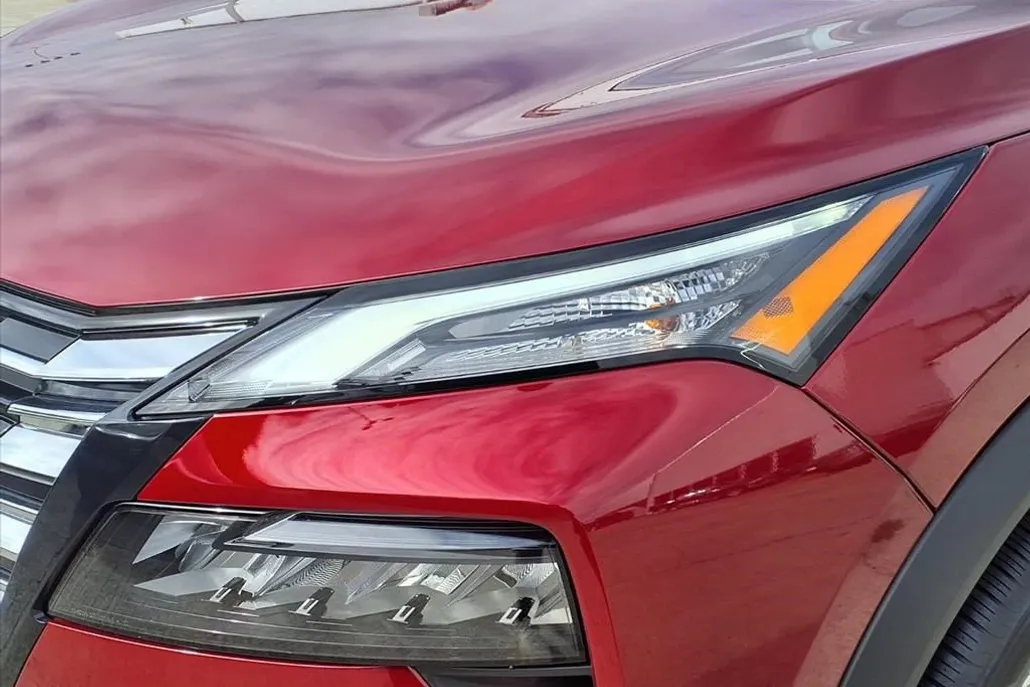 2026 Nissan Rogue SV photo 1