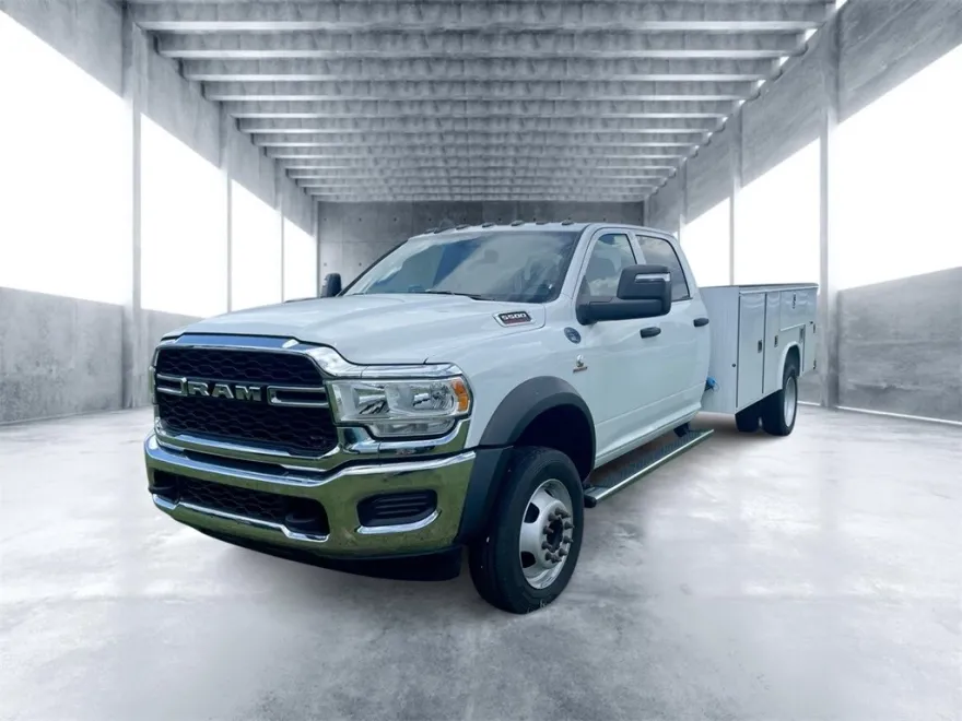 2024 Ram 5500 Tradesman photo 1