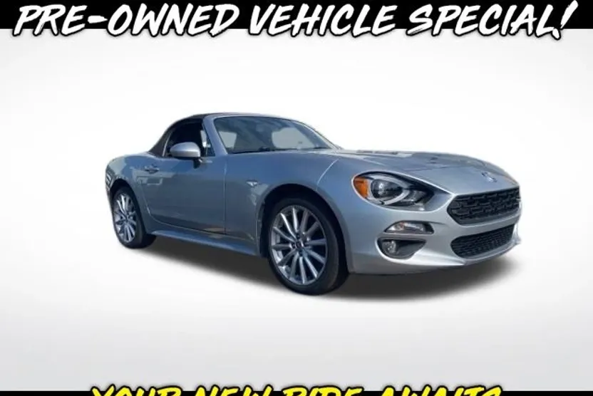 2018 Fiat 124 Spider Lusso photo 1