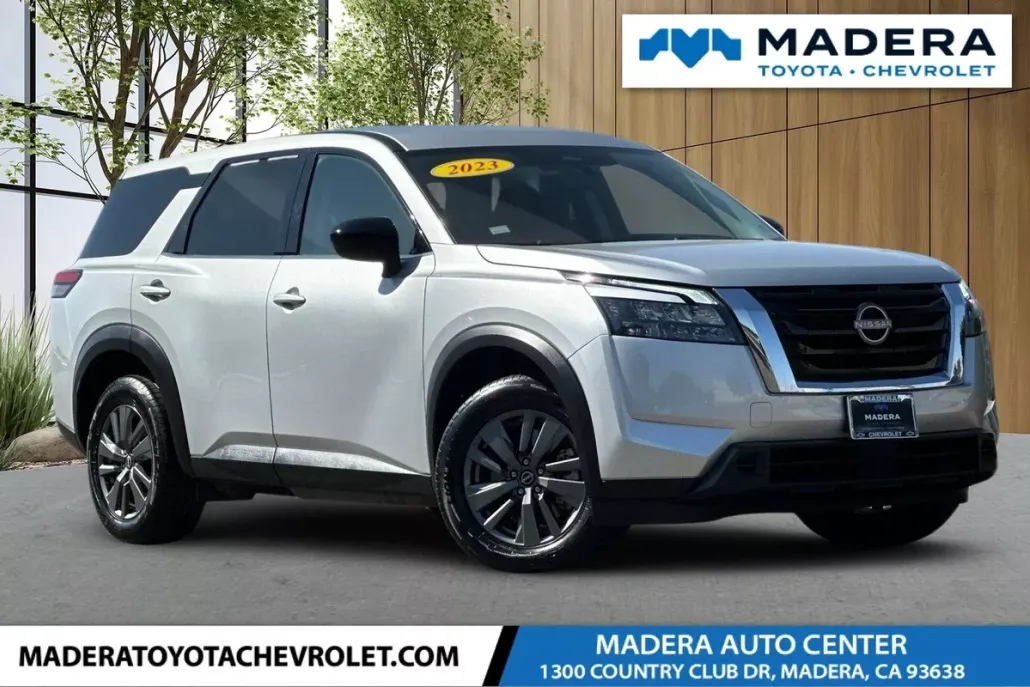 2023 Nissan Pathfinder S photo 1