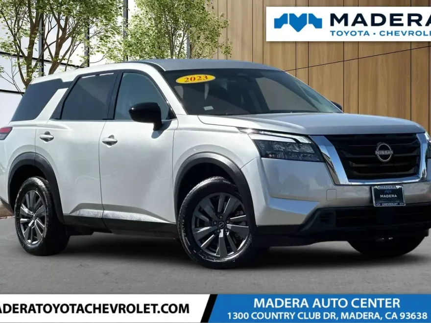 2023 Nissan Pathfinder S photo 1