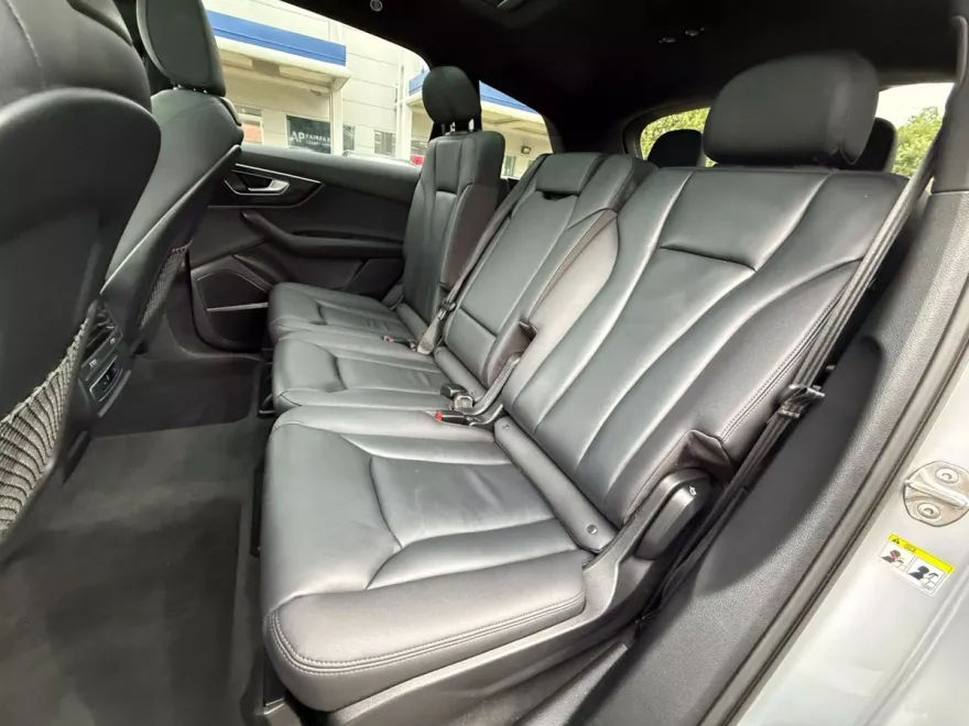 2022 Audi Q7 45 Premium Plus photo 10