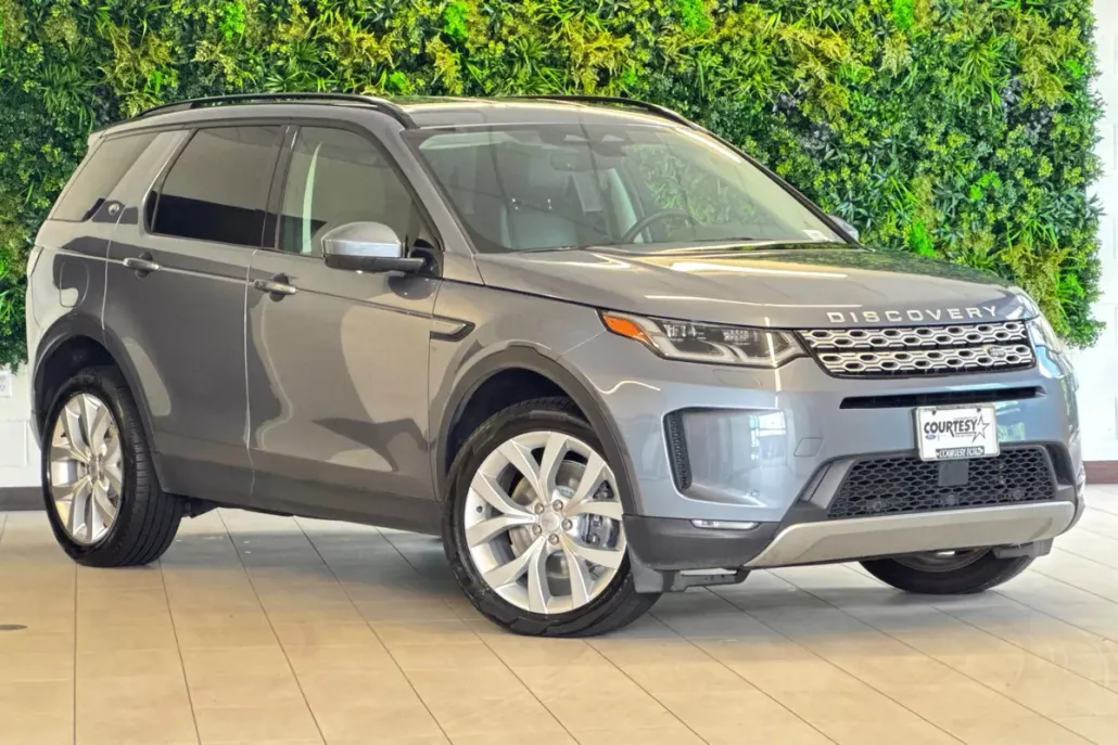 2022 Land Rover Discovery Sport SE photo 1