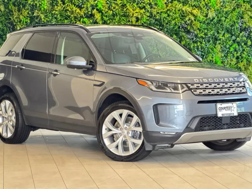 2022 Land Rover Discovery Sport SE photo 1