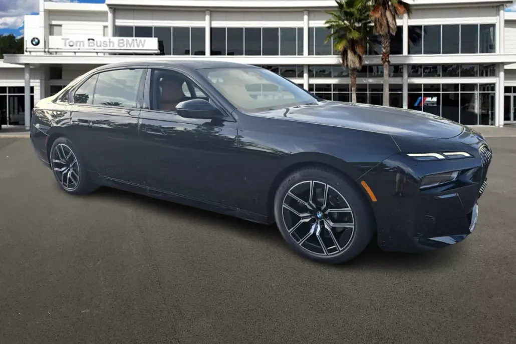 2025 Bmw 740i photo 1