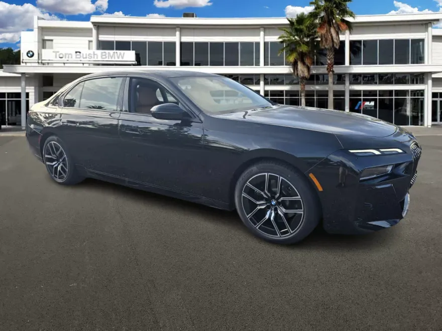 2025 Bmw 740i photo 1