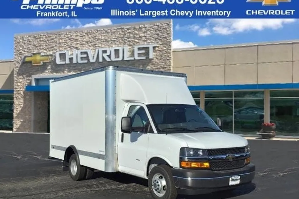 2024 Chevrolet Express 3500 Cutaway Van photo 1