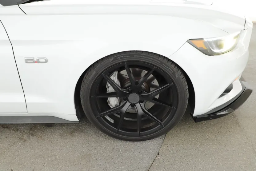 2017 Ford Mustang GT photo 1