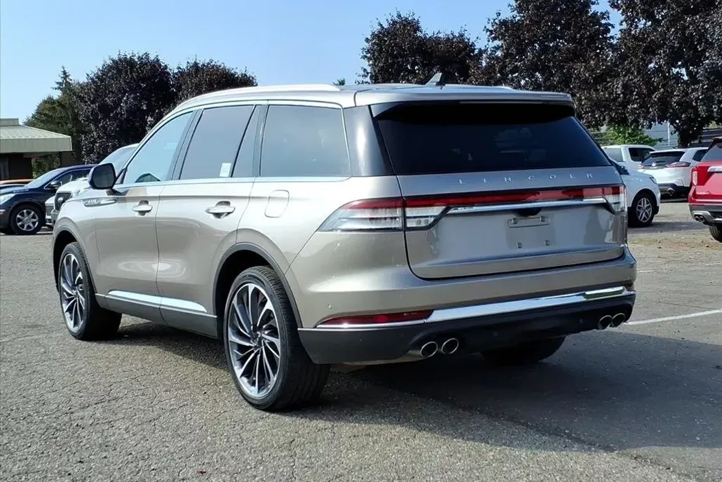 2021 Lincoln Aviator Reserve photo 1