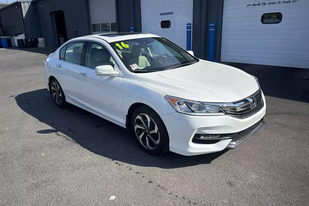 2016 Honda Accord EX-L photo 1