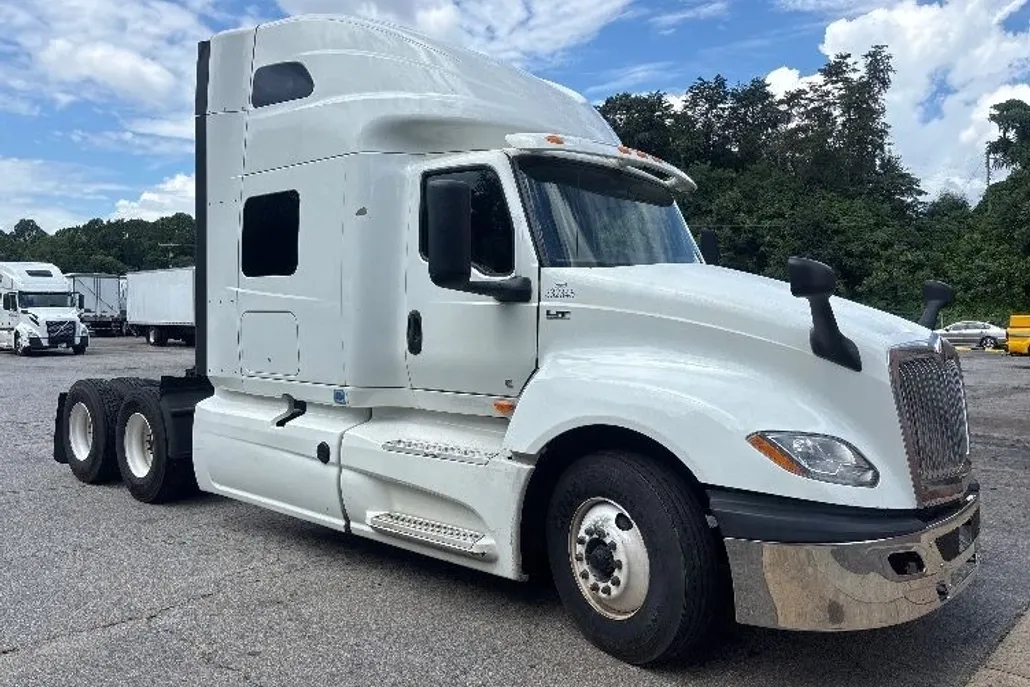 2019 International LT625 LT photo 1