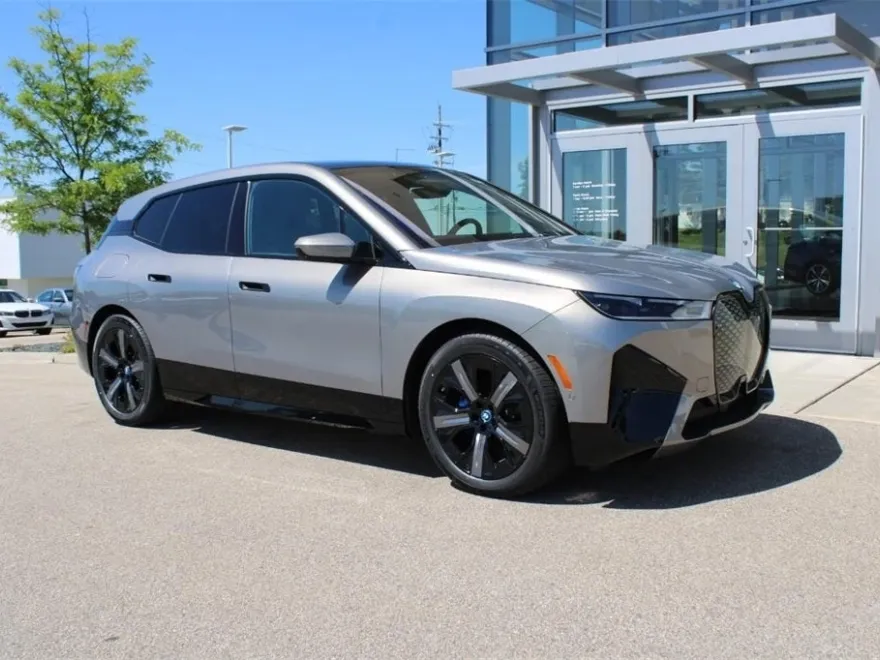 2025 Bmw iX photo 1