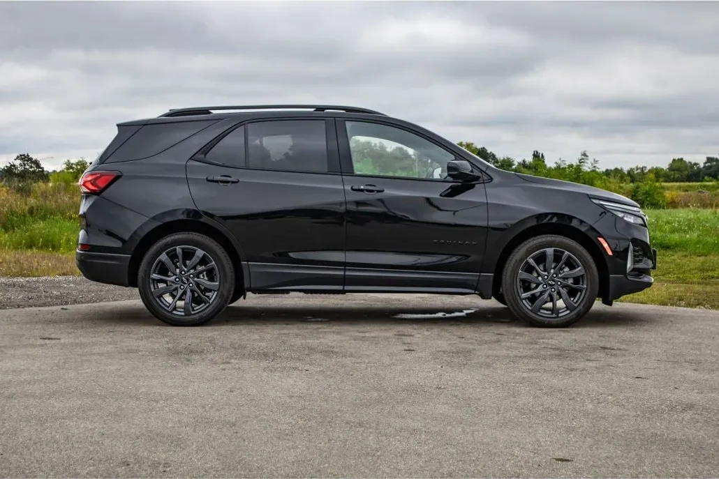 2022 Chevrolet Equinox RS photo 1