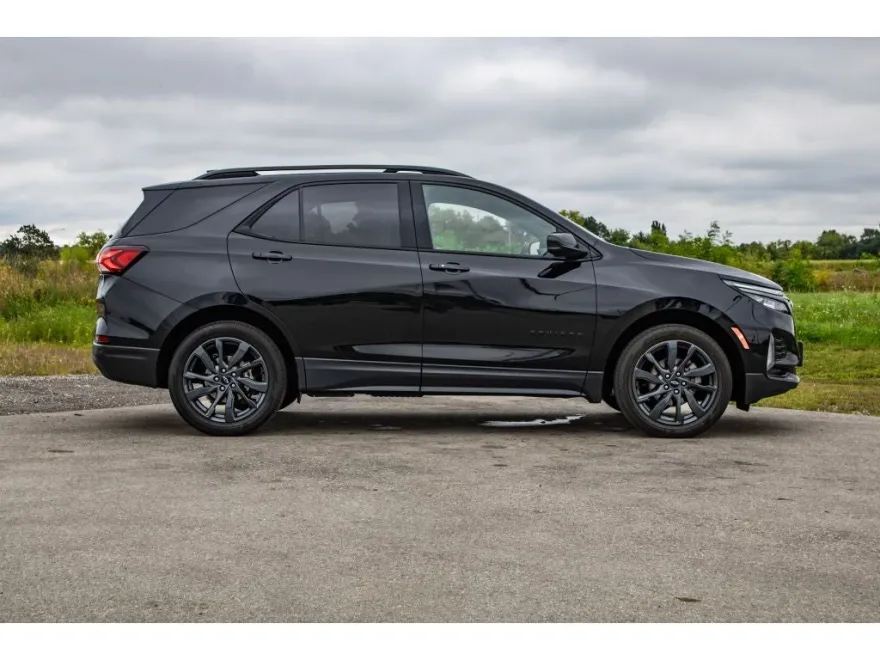 2022 Chevrolet Equinox RS photo 1