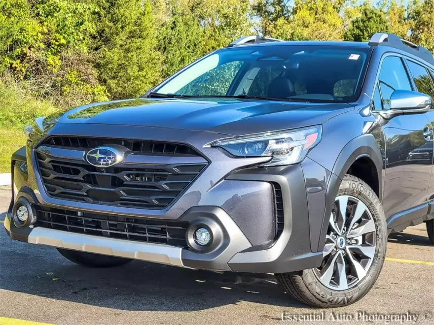 2025 Subaru Outback Touring XT photo 1