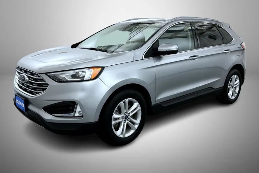 2020 Ford Edge SEL photo 1