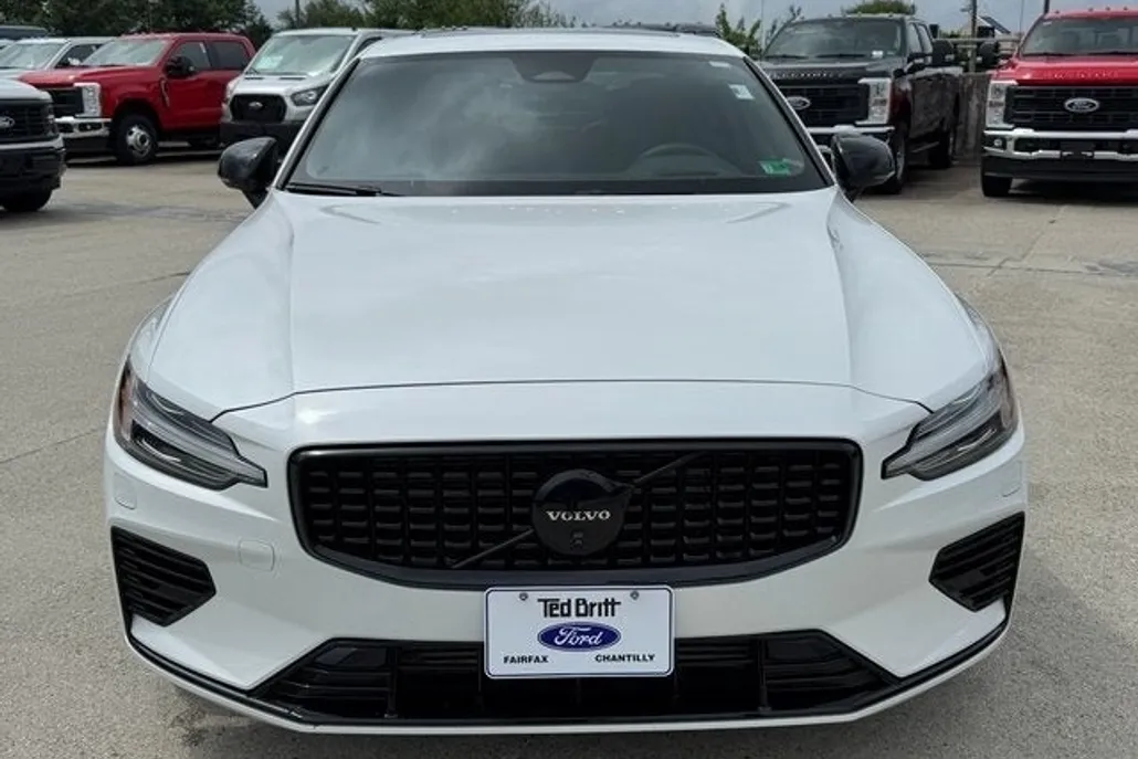 2024 Volvo S60 Recharge Ultimate Black Edition AWD photo 1