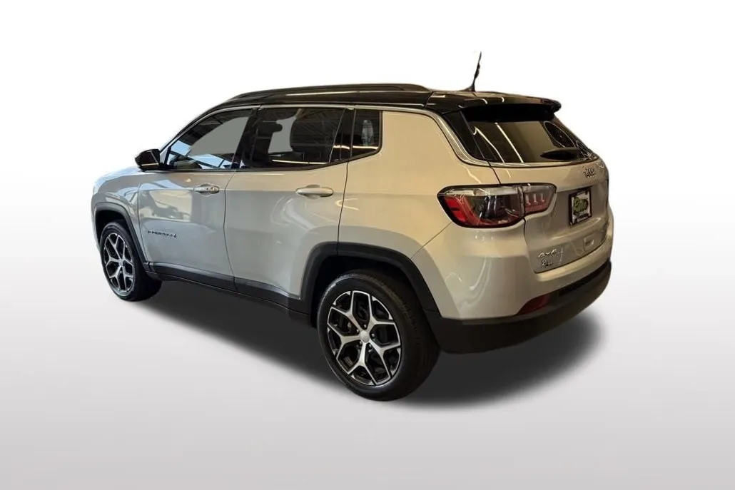2024 Jeep Compass Limited photo 1