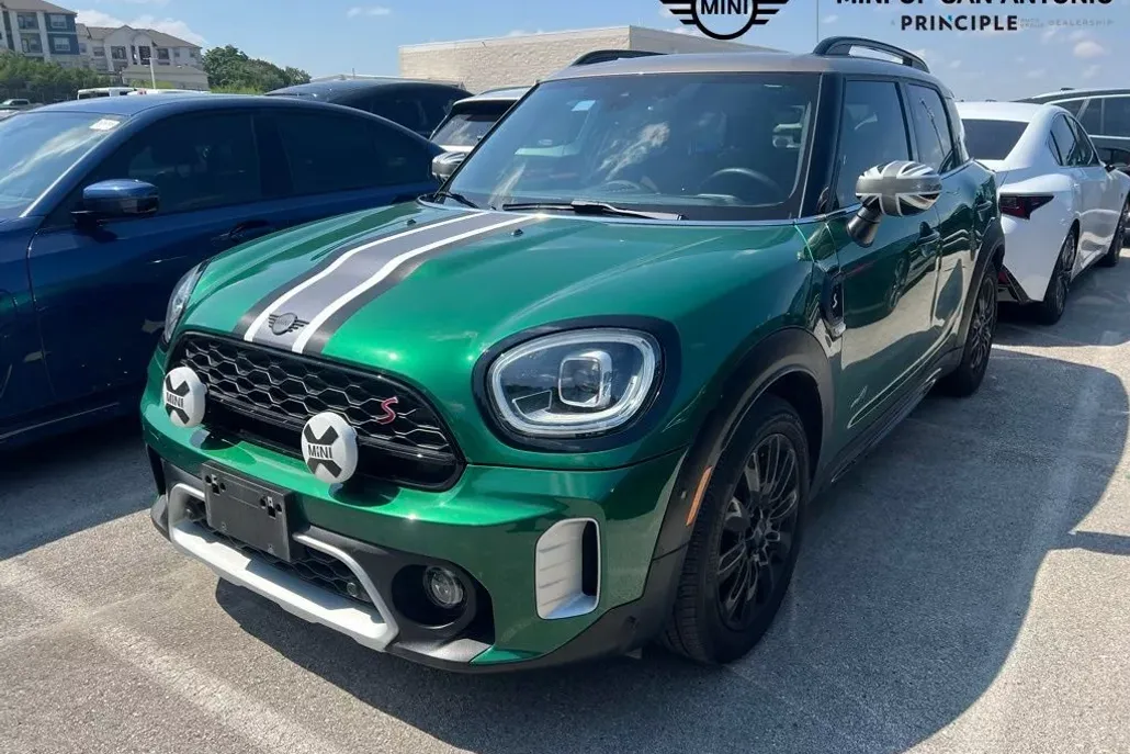 2022 Mini Countryman S Iconic photo 1