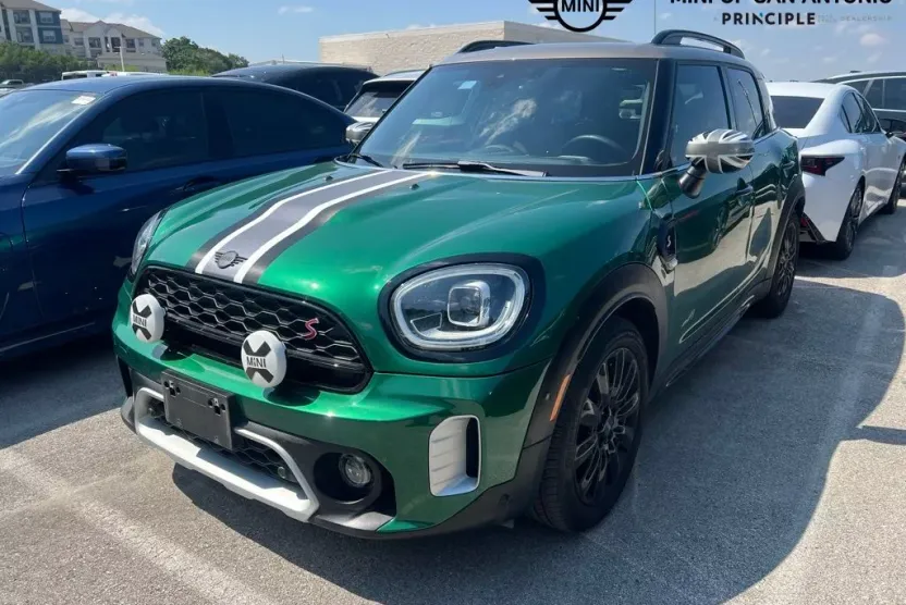 2022 Mini Countryman S Iconic photo 1