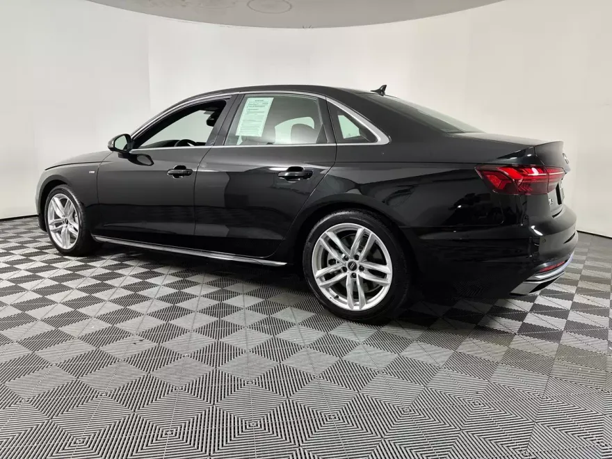 2024 Audi A4 45 S line Premium Plus photo 1