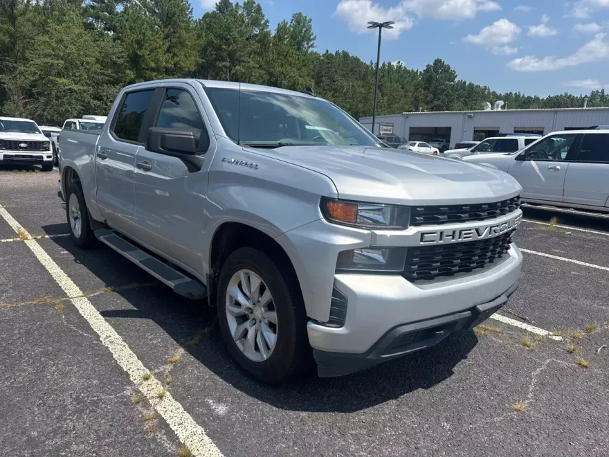 2020 Chevrolet Silverado 1500 Custom photo 1