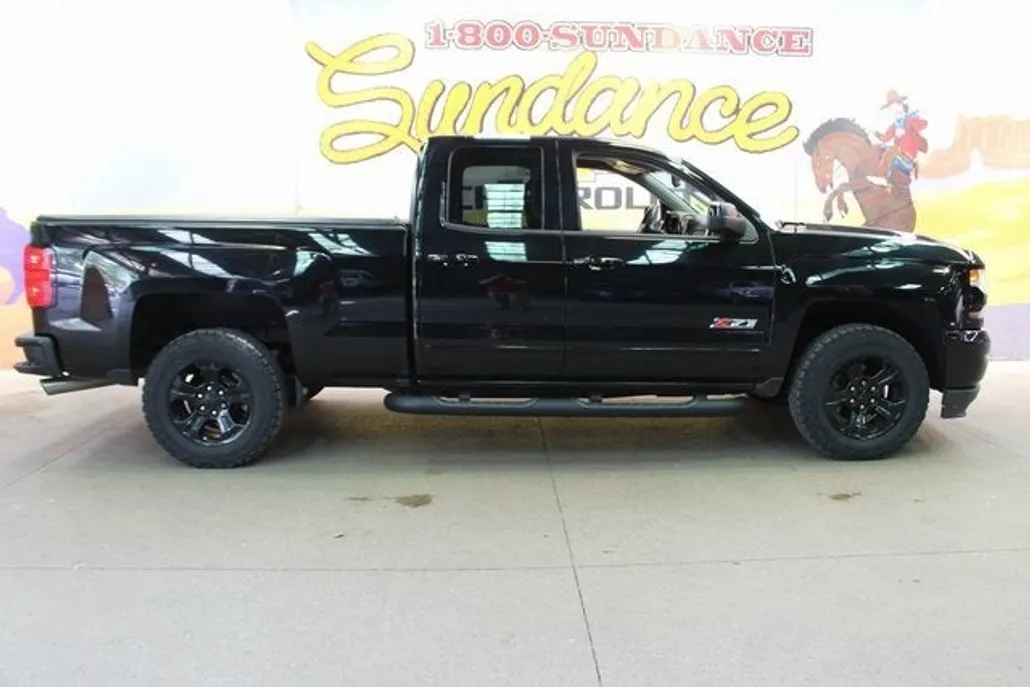 2016 Chevrolet Silverado 1500 LT photo 1